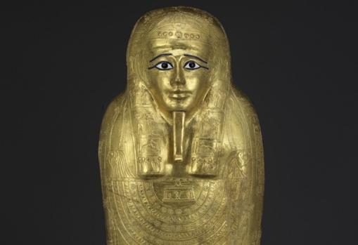 El sarcófago dorado de Nedjemankh se vendió al Metropolitan Museum de Nueva York en 2017 por 3,5 millones. Se demostró que fue robado en 2011 y se devolvió a Egipto en 2019