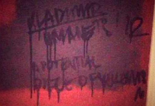 «Black on Maroon» de Rothko, dañada por el grafiti de un activista polaco