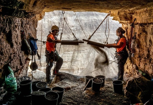 Los arqueólogos hallaron además un comedor, un aula, una biblioteca, despensas y aljibes