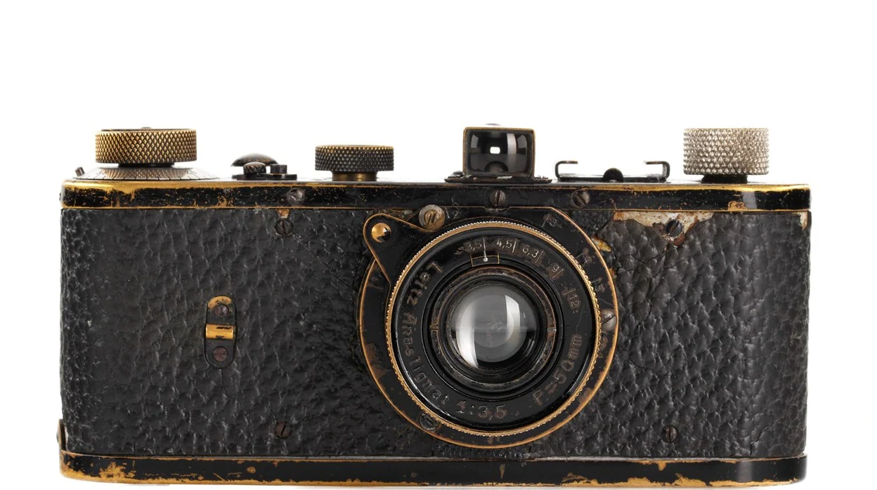 Una cámara fotográfica rompe todos los récords: es vendida por 14,4  millones de euros