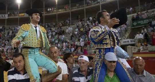 Morante y El Fandi salen a hombros