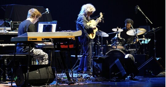 Chris Fishman, Pat Metheny y Joe Dyson en el concierto ofrecido en Sevilla