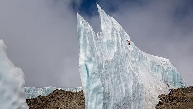 Will Gadd escalando los hielos del Kilimanjaro