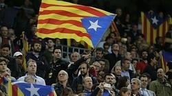 El Camp Nou se llena de esteladas