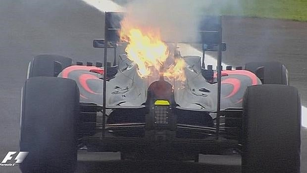 Fuego en el McLaren