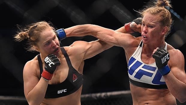 Ronda Rousey en el combate del sábado pasado