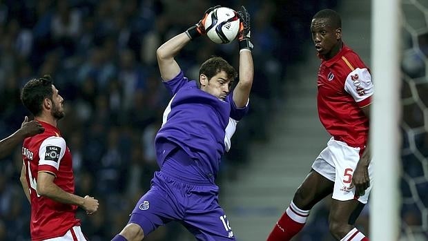 Casillas, en un partido de la liga portuguesa