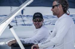 Parón de “Spindrift 2” e “IDEC Sport” al este de Salvador de Bahía