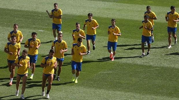 El Cádiz CF volverá a entrenar en Carranza meses después