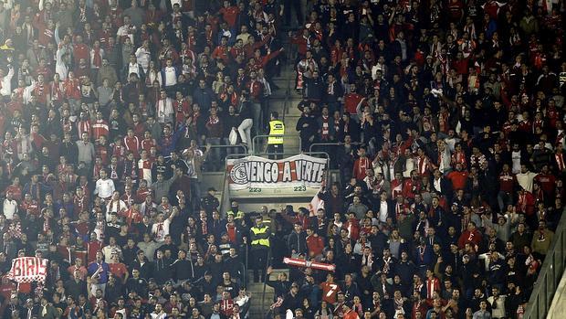 El himno del Betis para ‘silenciar’ a los sevillistas