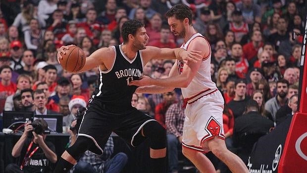 Pau Gasol, frente a Brook López