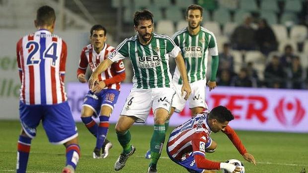 Jordi y Pezzella: Titulares en la Copa y también en la Liga