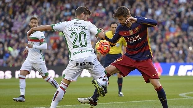 El Camp Nou se vuelca con Piqué