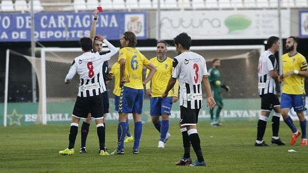 David Sánchez no jugará este domingo ante el Granada B