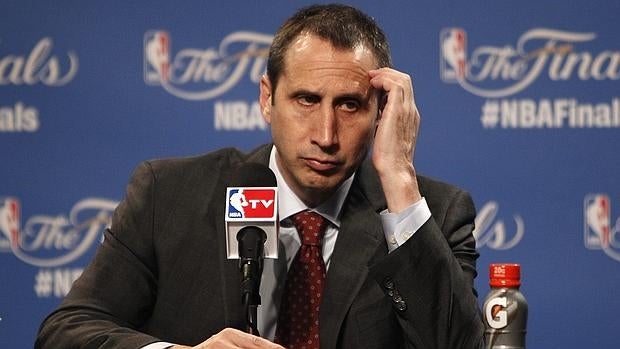 David Blatt, despedido pese a ser líder