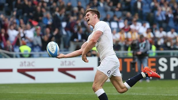 Owen Farrell disfrutó con su ensayo a falta de seis minutos para el final