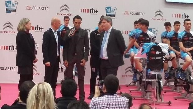 Contador podría retirarse el año que viene en su propio equipo