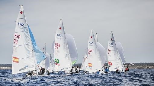 Jordi Xammar y Joan Herp y Bàrbara Cornudella y Sara López, clasificados para Río 2016