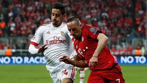 Guardiola gana la batalla y el Bayern pasa a semifinales