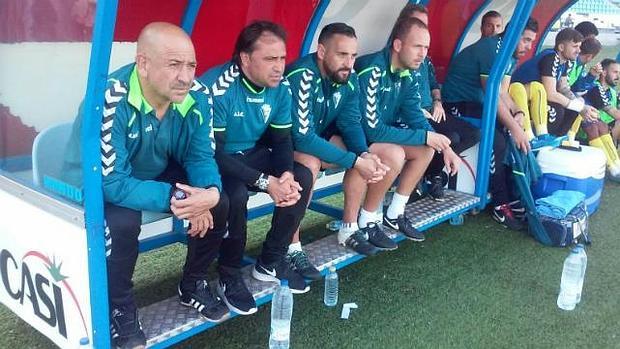 Almería B-Cádiz CF (2-1): Los futbolistas condenan al jefe