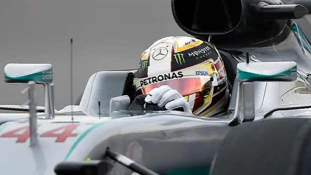 Lewis Hamilton, durante la clasificación de Sochi