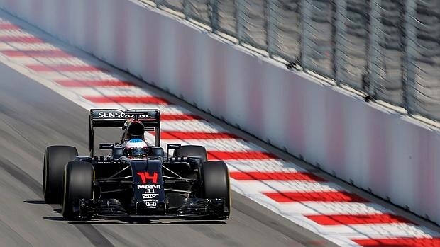 Alonso, al volante de su McLaren