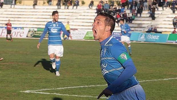 El San Fernando cumple en Écija y llega tercero al &#039;play off&#039;