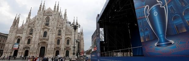 Preparativos en la plaza «Duomo» de Milán