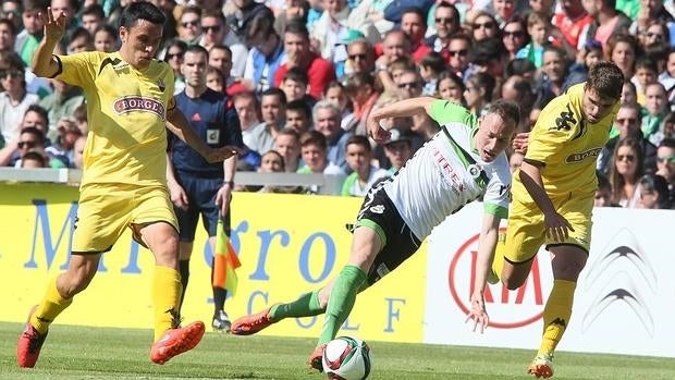 Encuentro de ida entre el Racing de Santander y el Reus