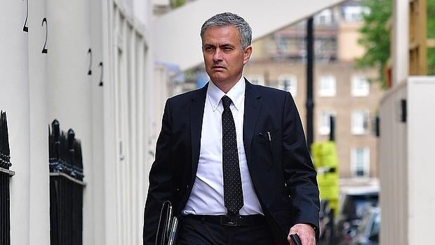 «José es el mejor», asegura el Manchester en la presentación de Mourinho