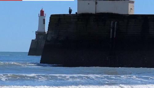 Mítica entrada al puerto de Les Sables