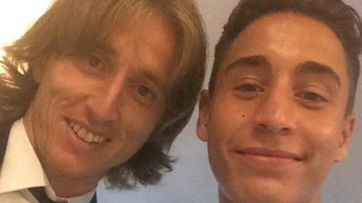 Emre Mor, un fan más