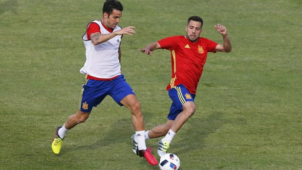 Cesc y Jordi Alba, durante un entrenamiento