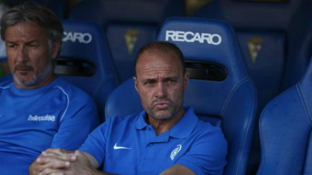 Vicente Mir, técnico del Hércules, seguro de que en el Cadiz CF «ahora están un poco más cagados»