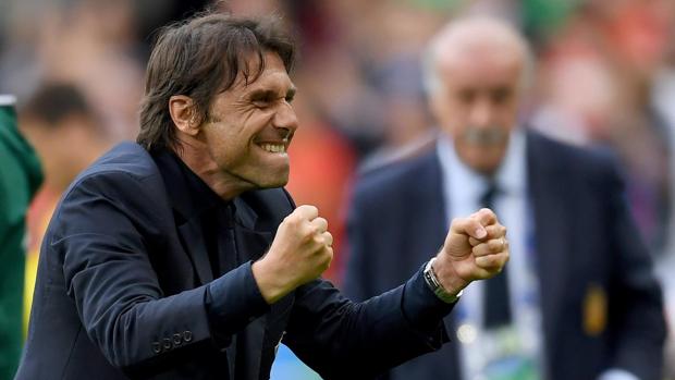 El show de Antonio Conte en el banquillo