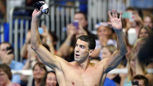 Michael Phelps vuelve a citarse con la historia