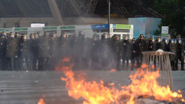 Disturbios alrededor de la fan zone en París