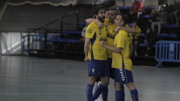 El Virgili pierde en los despachos lo ganado sobre la pista