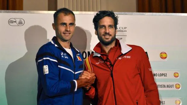 Marius Copil y Feliciano López durante el sorteo del orden de juego de la eliminatoria