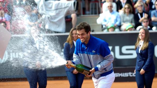 Ramos celebra su título en el ATP 250 de Bastad