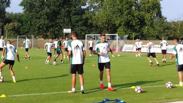 Sanabria, principal novedad en el primer entrenamiento del Betis en Neuruppin