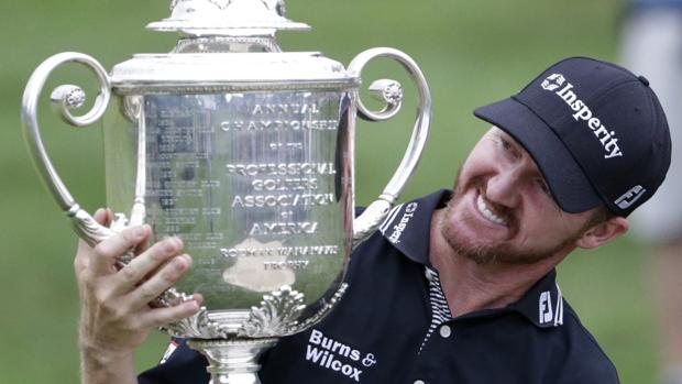 Jimmy Walker se alzó ayer con el trofeo del PGA