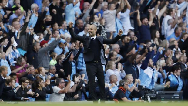 Guardiola debuta en la Premier con una ajustada victoria