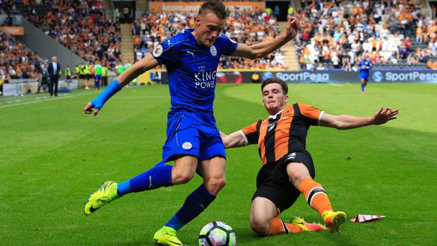 El Leicester comienza la defensa del título con una sorprendente derrota