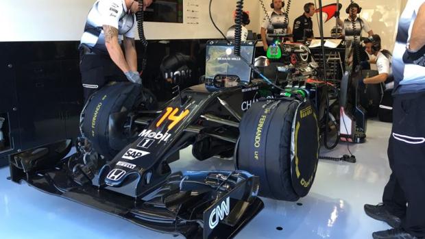 Una fuga de agua arruina el nuevo motor Honda de Alonso