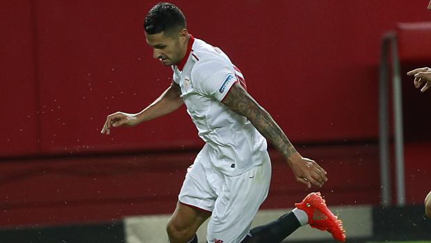 El Sevilla remonta a Las Palmas