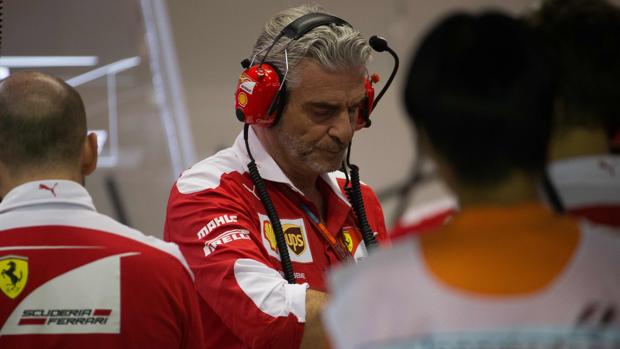 Maurizio Arrivabene, en el garaje de Ferrari