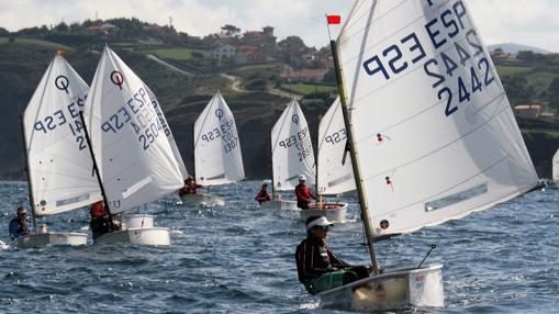 Cataluña, Madrid, Euskadi, podio del Trofeo Kinder