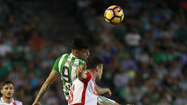 El Español respira en el Villamarín y deja tocado al Betis de Poyet