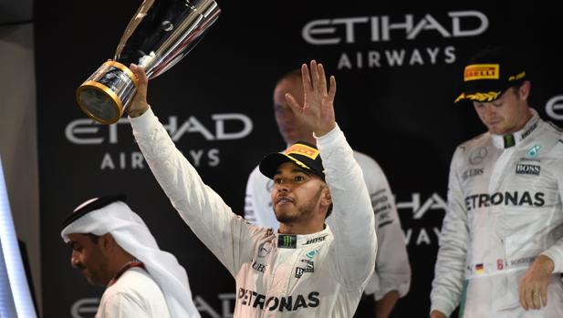 ¿Le puede pasar factura Mercedes a Hamilton por su desplante?